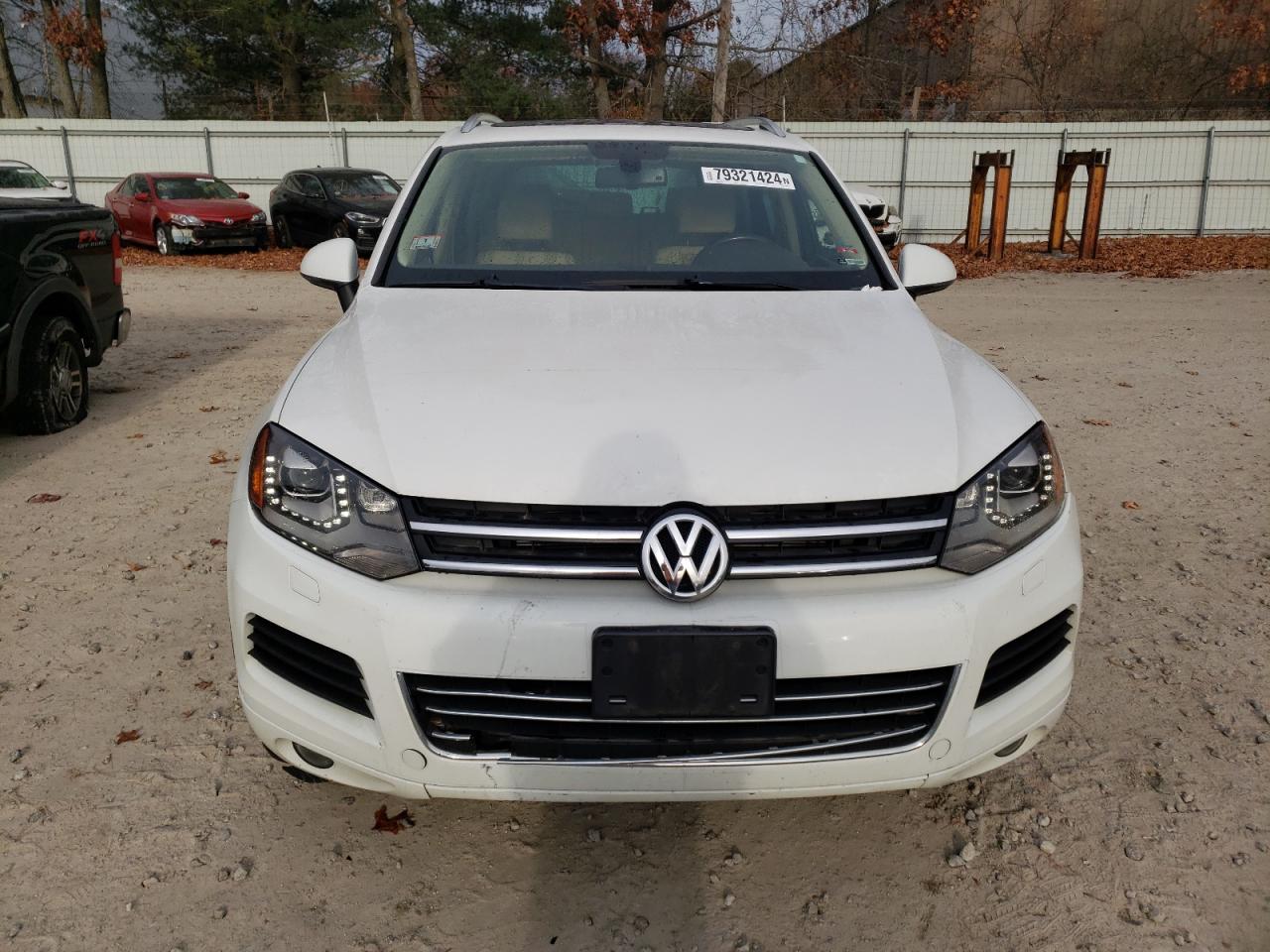 Lot #2962102170 2014 VOLKSWAGEN TOUAREG V6