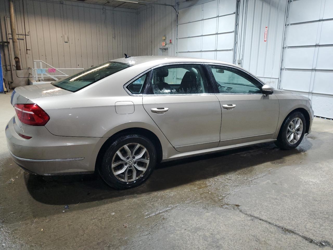 Lot #3009209357 2016 VOLKSWAGEN PASSAT S