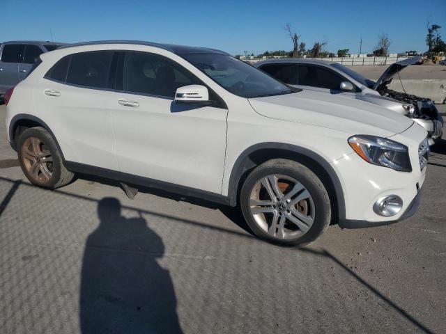 VIN WDCTG4GB6KJ548499 2019 MERCEDES-BENZ GLA-CLASS no.4