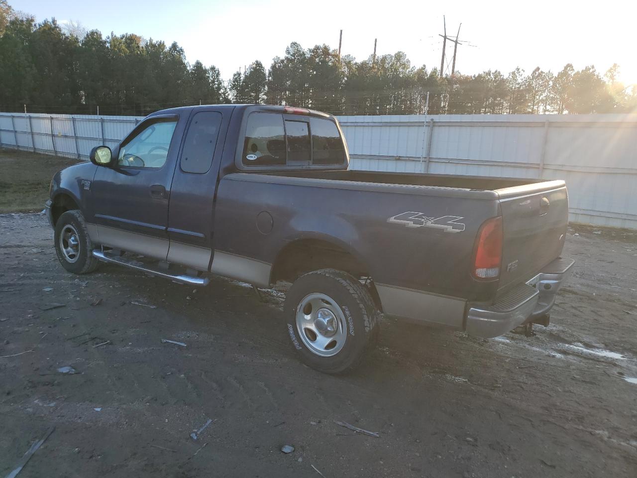 Lot #2971800021 2004 FORD F-150 HERI