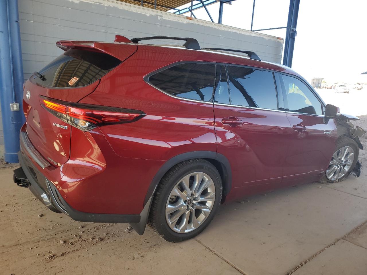 Lot #2989510982 2021 TOYOTA HIGHLANDER