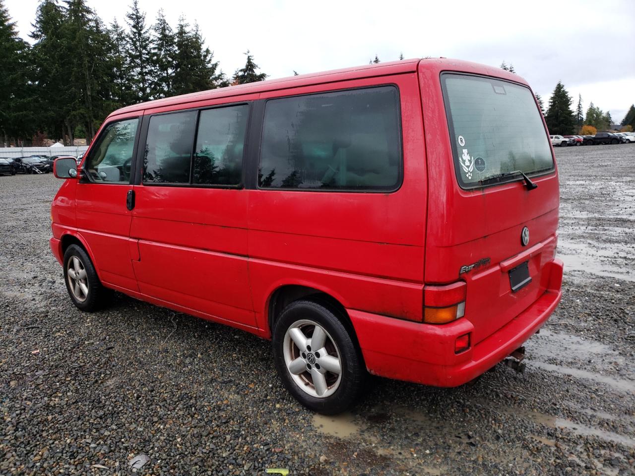 Lot #2993924314 2001 VOLKSWAGEN EUROVAN GL