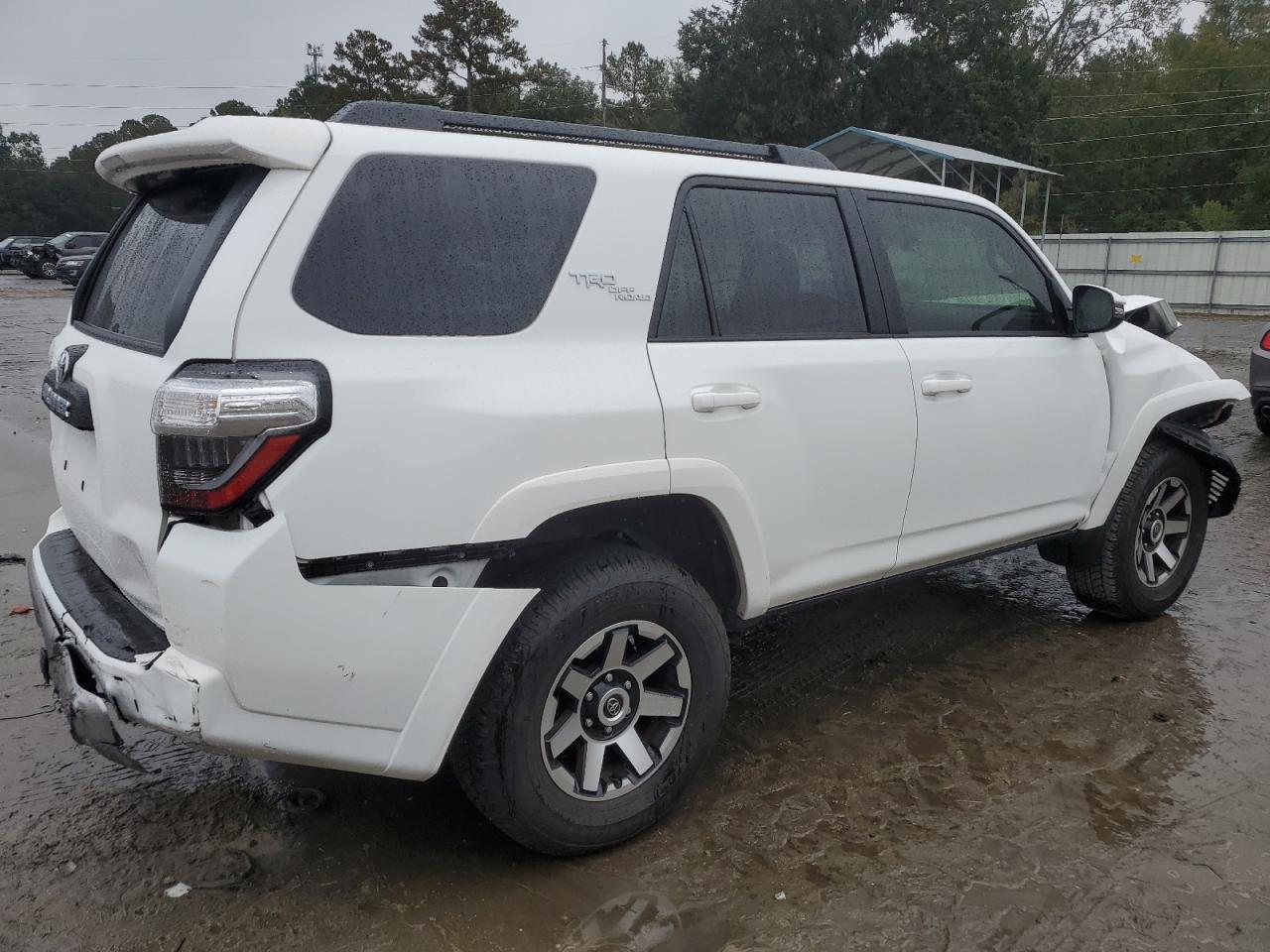 Lot #2952881975 2023 TOYOTA 4RUNNER SE