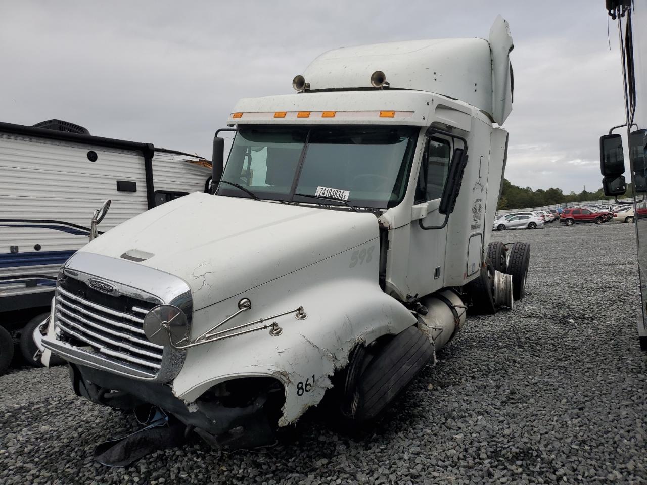 Lot #2996691491 2006 FREIGHTLINER CONVENTION