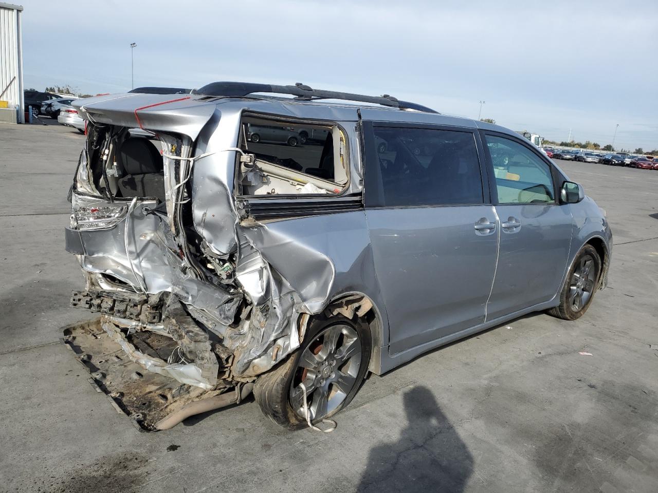 Lot #3034271061 2011 TOYOTA SIENNA SPO