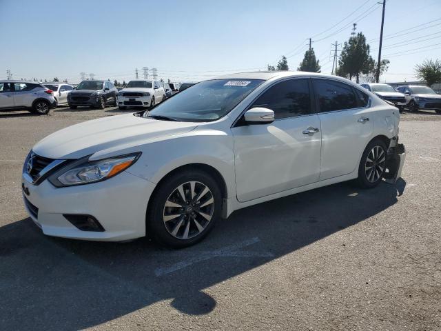 NISSAN ALTIMA 2.5 2017 white  gas 1N4AL3AP8HC132559 photo #1