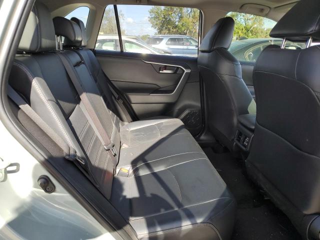 2019 TOYOTA RAV4 XLE P - JTMC1RFV3KD036181