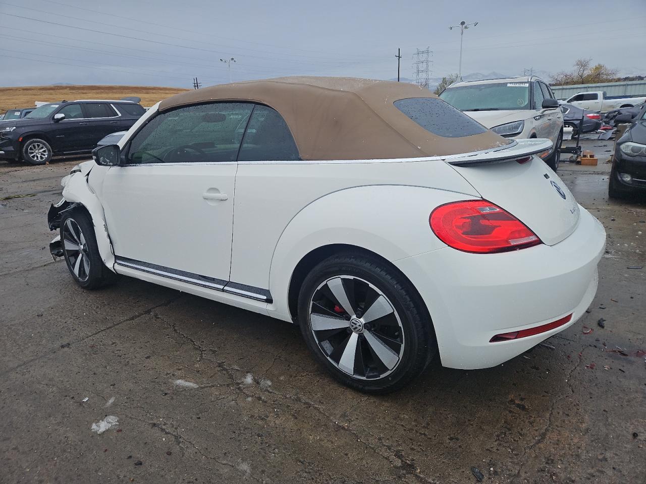 Lot #2994432094 2013 VOLKSWAGEN BEETLE TUR