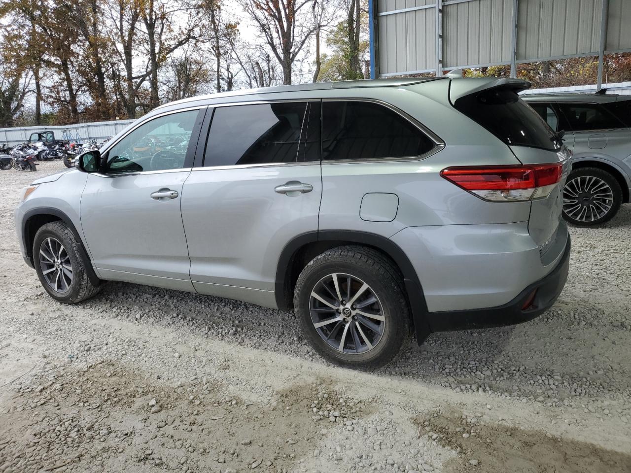 Lot #3037222494 2018 TOYOTA HIGHLANDER