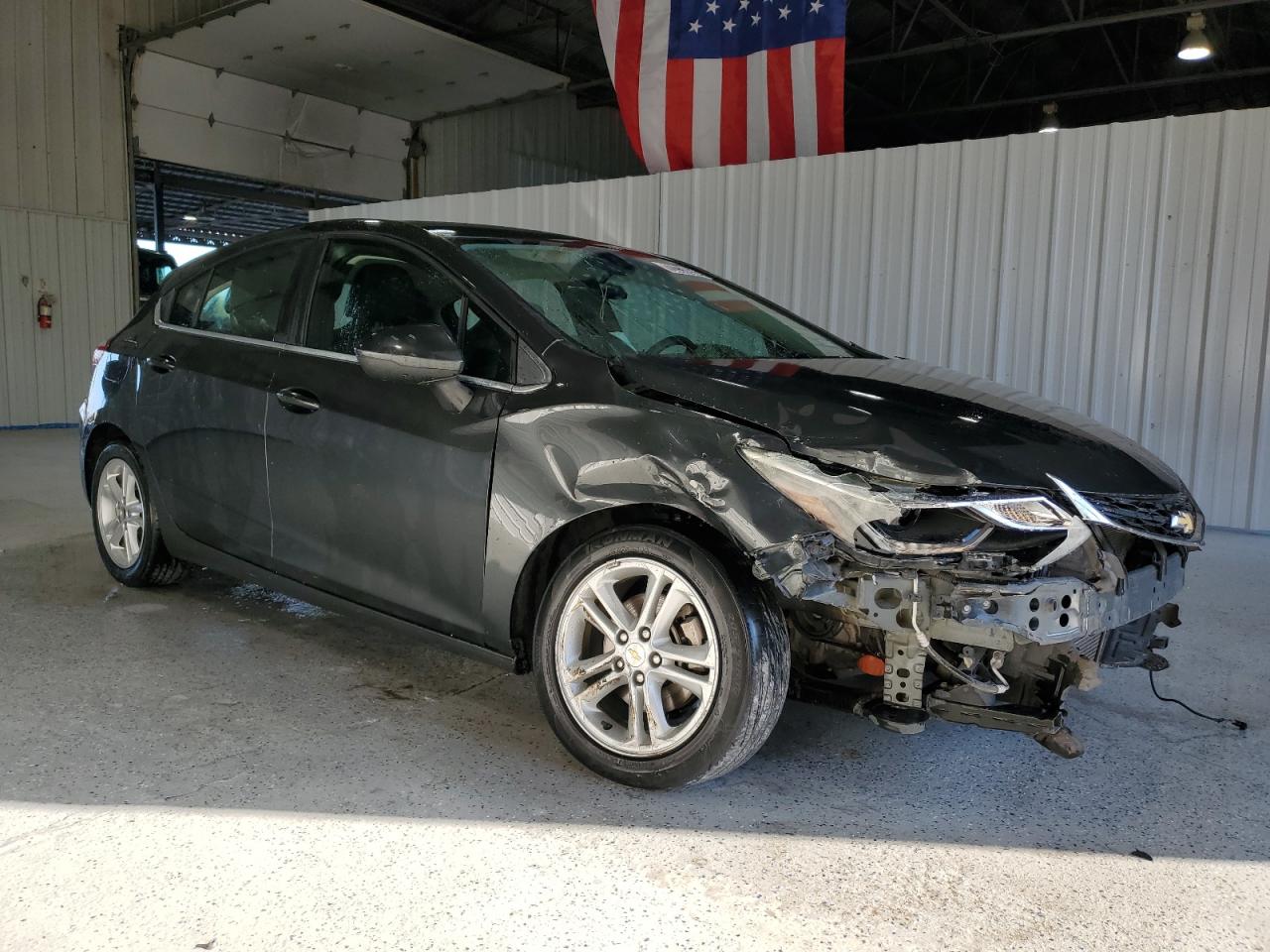 Lot #3026219305 2017 CHEVROLET CRUZE LT