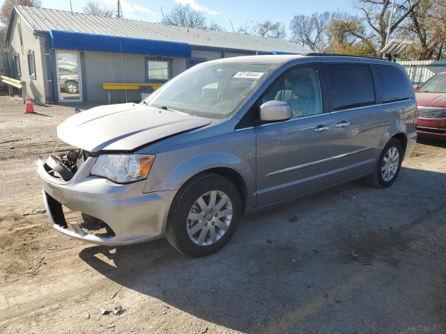 2015 CHRYSLER TOWN & COU - 2C4RC1BG1FR677443
