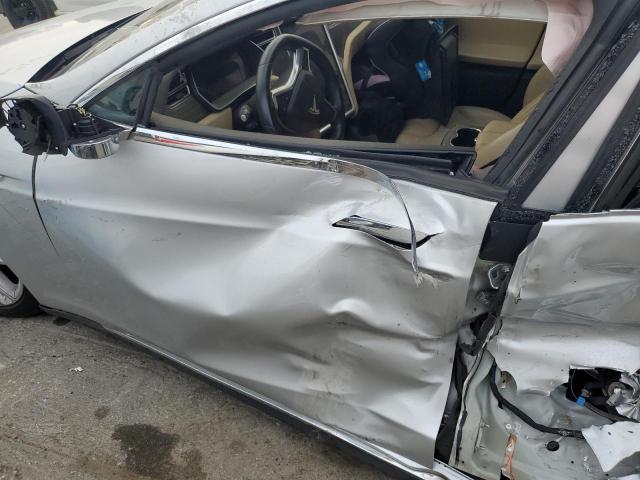 2015 TESLA MODEL S 85 5YJSA1H16FFP75910