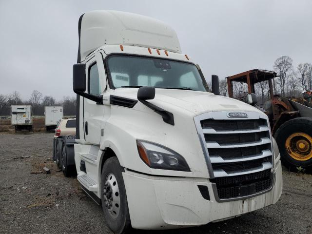 2022 FREIGHTLINER CASCADIA 1 #2986494249