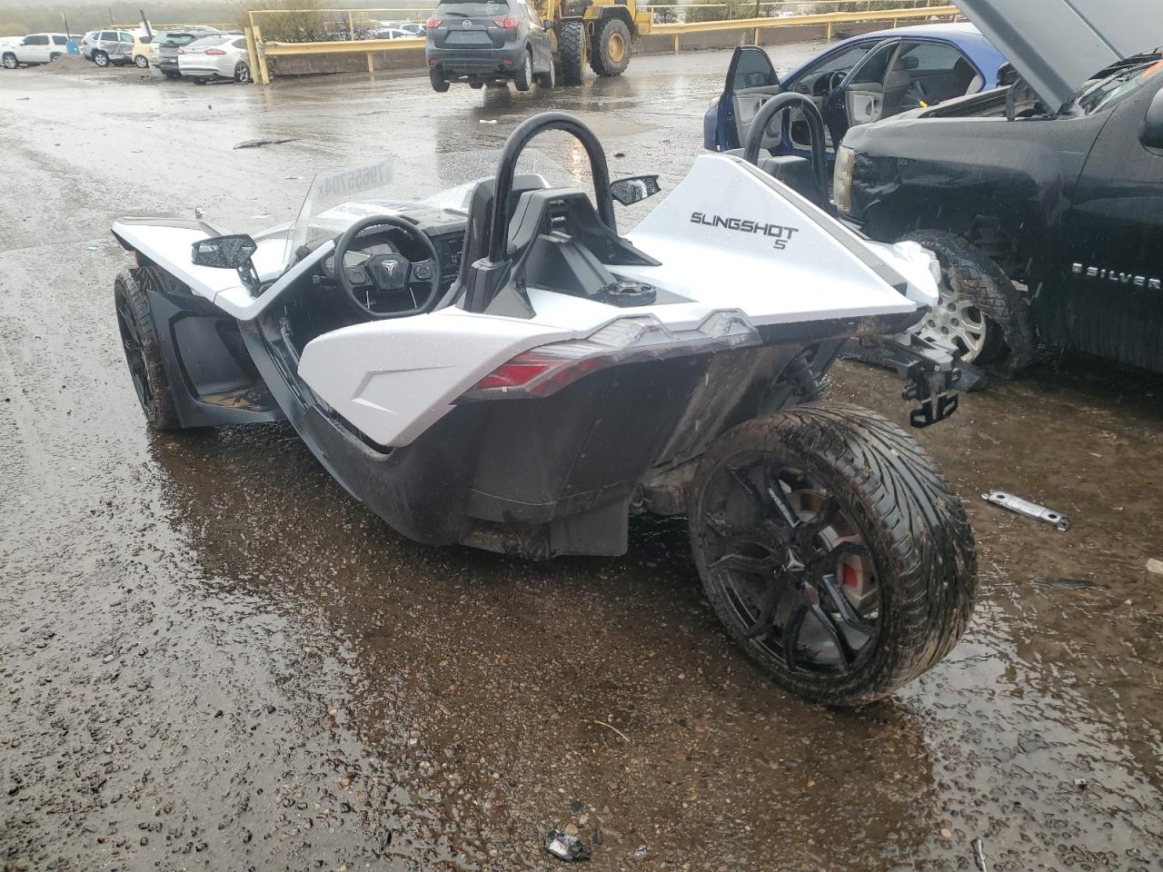 Lot #3023183232 2023 POLARIS SLINGSHOT