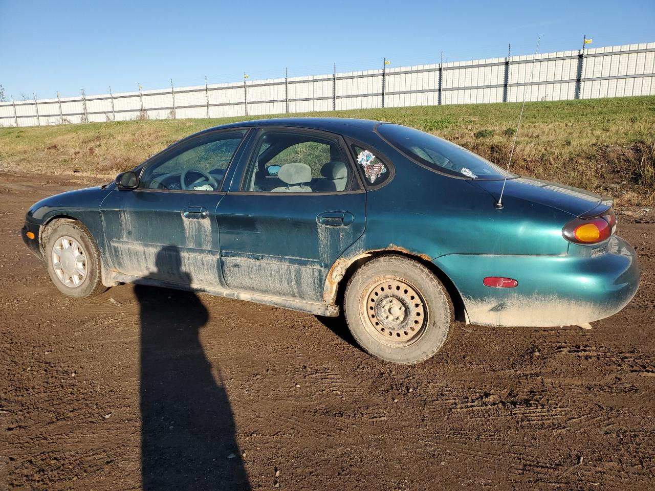 Lot #3024944440 1997 FORD TAURUS G