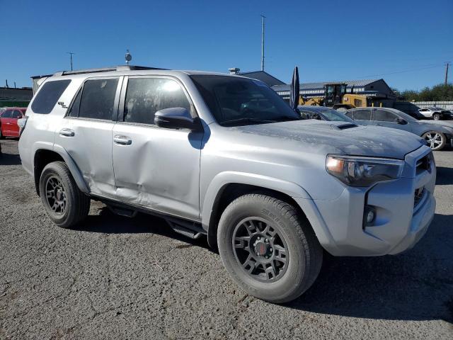 VIN JTERU5JR7P6179548 2023 Toyota 4runner, SE no.4