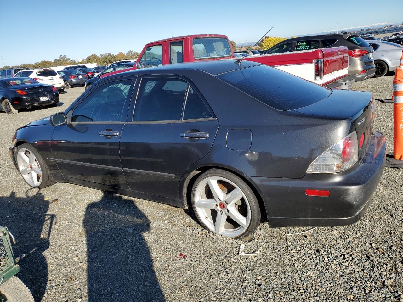 Lot #3009209274 2001 LEXUS IS 300