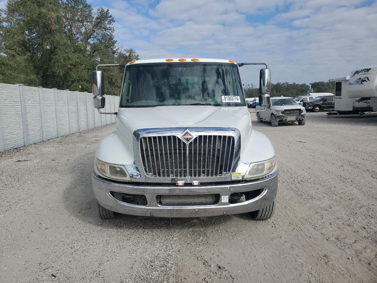 Lot #2989040532 2015 INTERNATIONAL 4000 4300