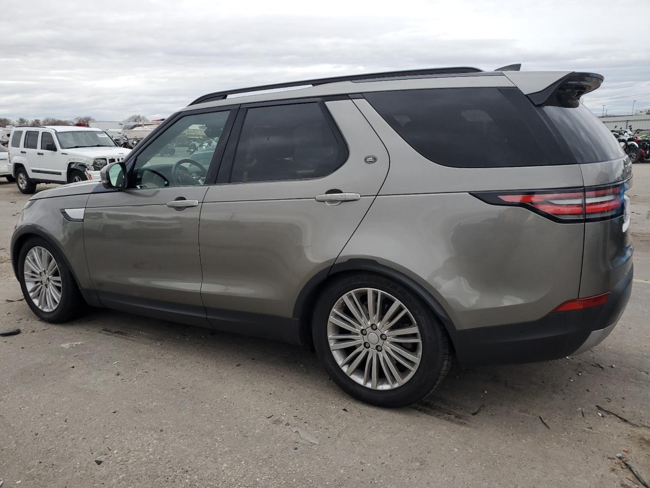 Lot #3003749516 2017 LAND ROVER DISCOVERY