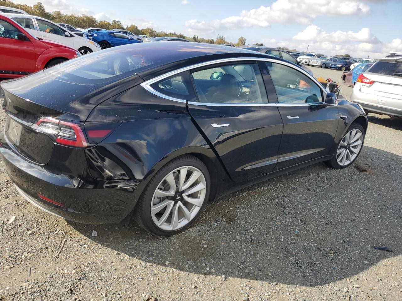 Lot #3044710222 2018 TESLA MODEL 3