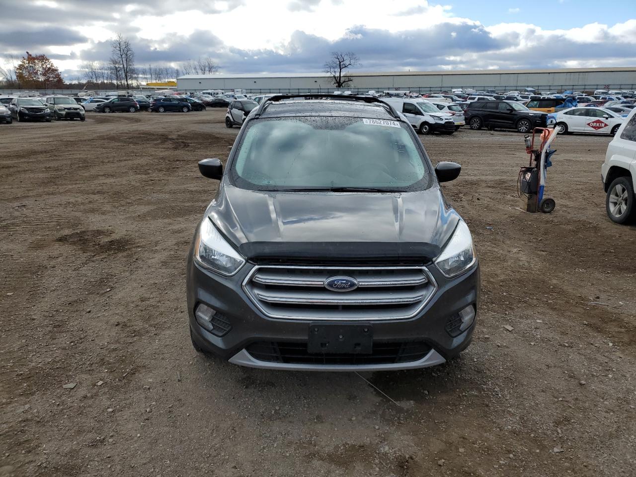 Lot #3033354816 2017 FORD ESCAPE SE