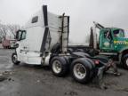 Lot #3024970389 2016 VOLVO VN VNL