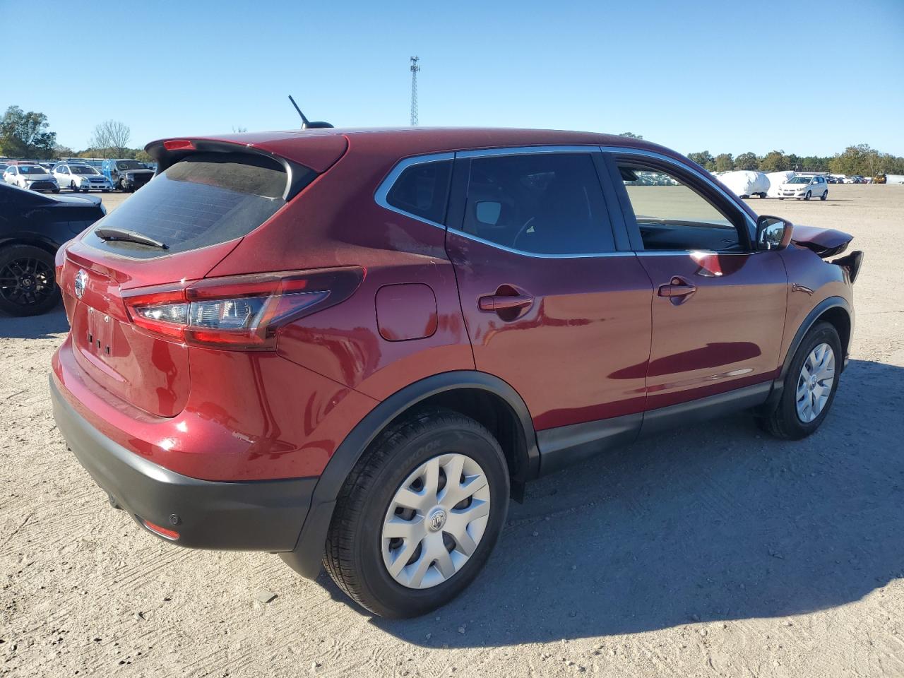 NISSAN ROGUE SPORT S