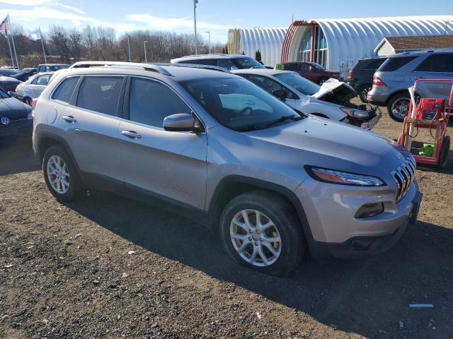 VIN 1C4PJMCB3GW260786 2016 Jeep Cherokee, Latitude no.4