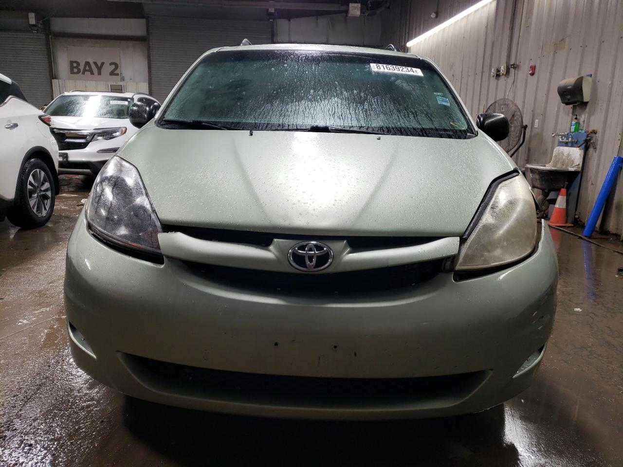 Lot #2994108319 2008 TOYOTA SIENNA CE