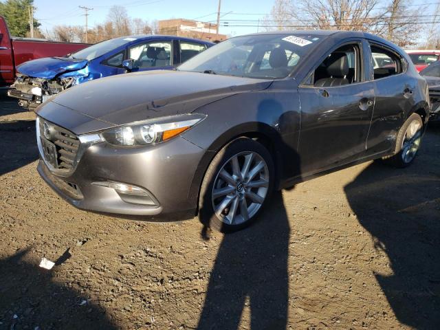 2017 MAZDA 3