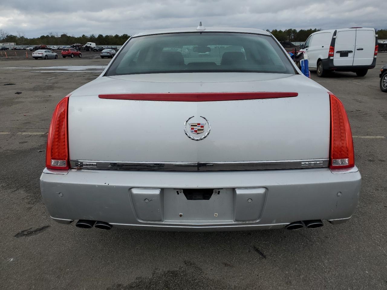 Lot #3004120239 2011 CADILLAC DTS PREMIU