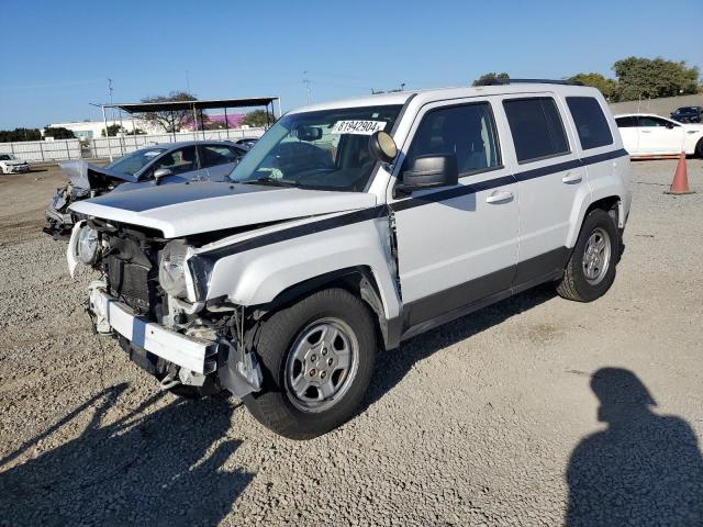 VIN 1C4NJPBBXED740259 2014 JEEP PATRIOT no.1