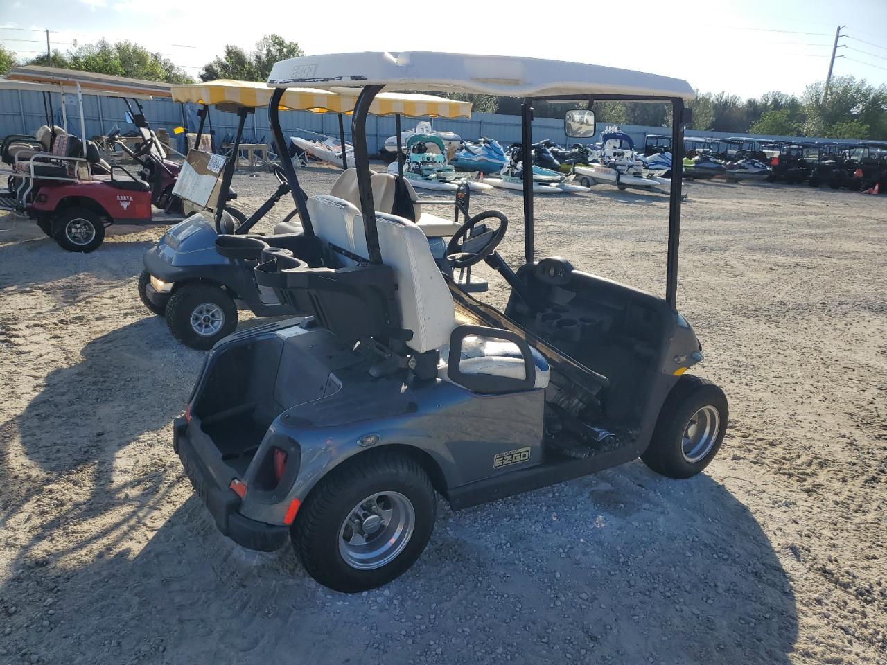 Lot #2996298818 2010 EZGO GOLF CART