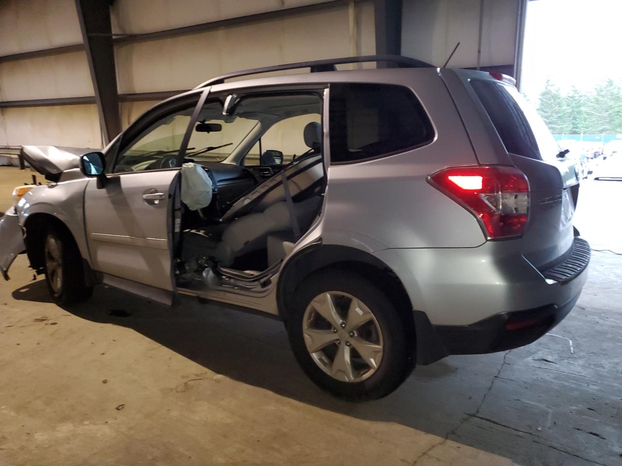 Lot #2986948962 2015 SUBARU FORESTER 2