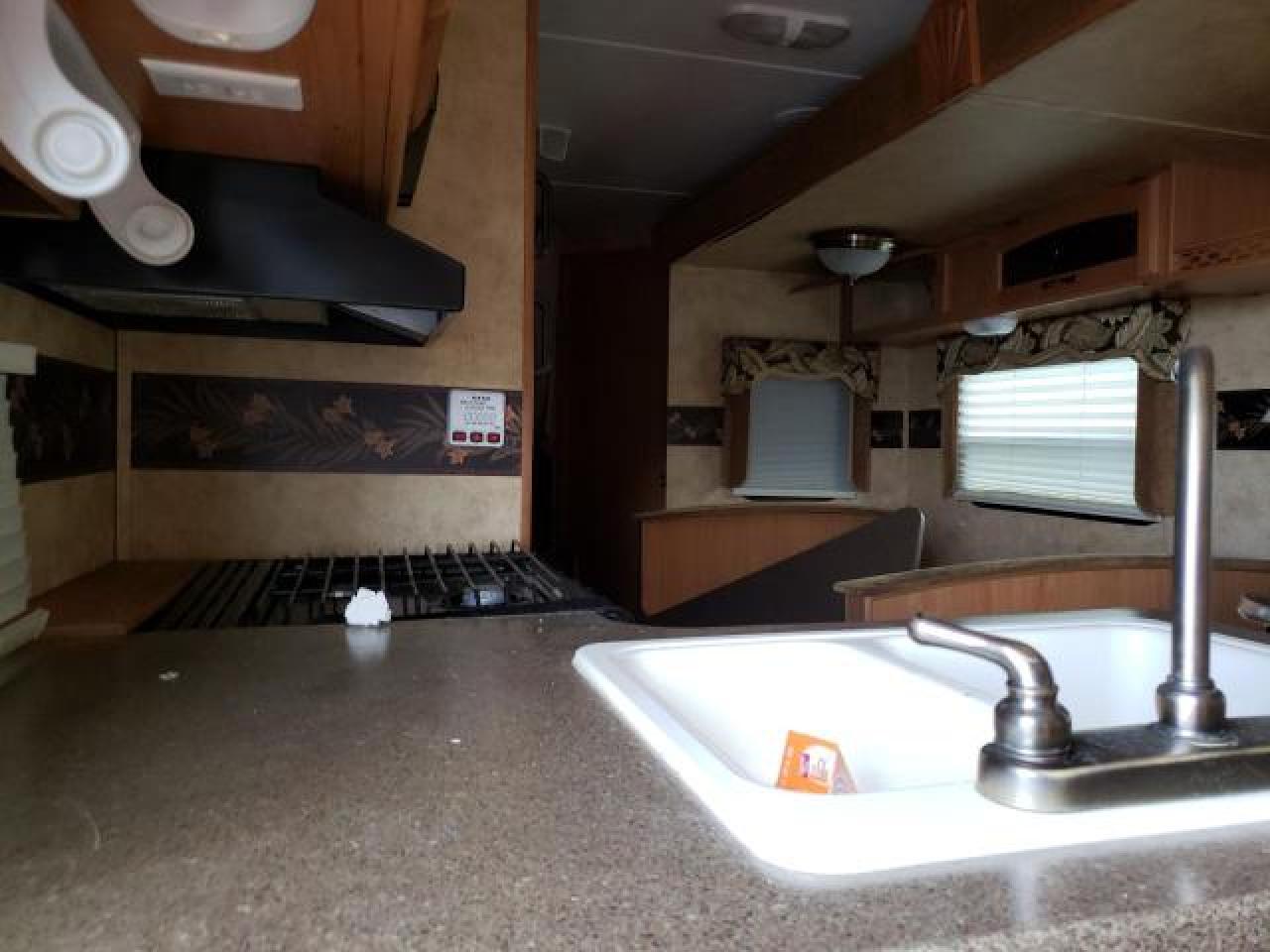 Lot #2952690186 2009 LARE CAMPER