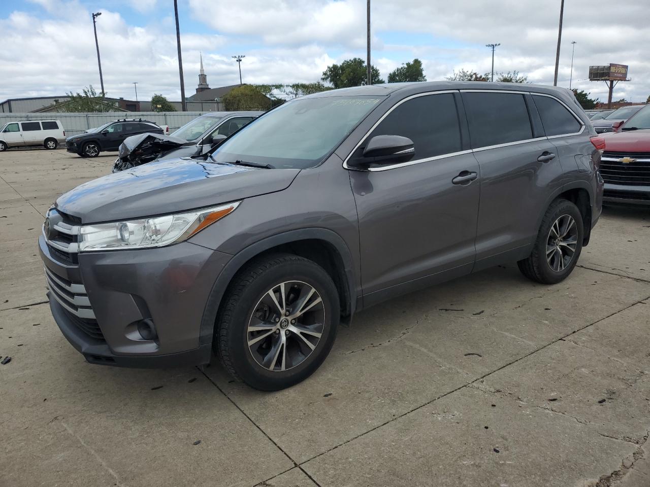 Lot #2956856912 2019 TOYOTA HIGHLANDER