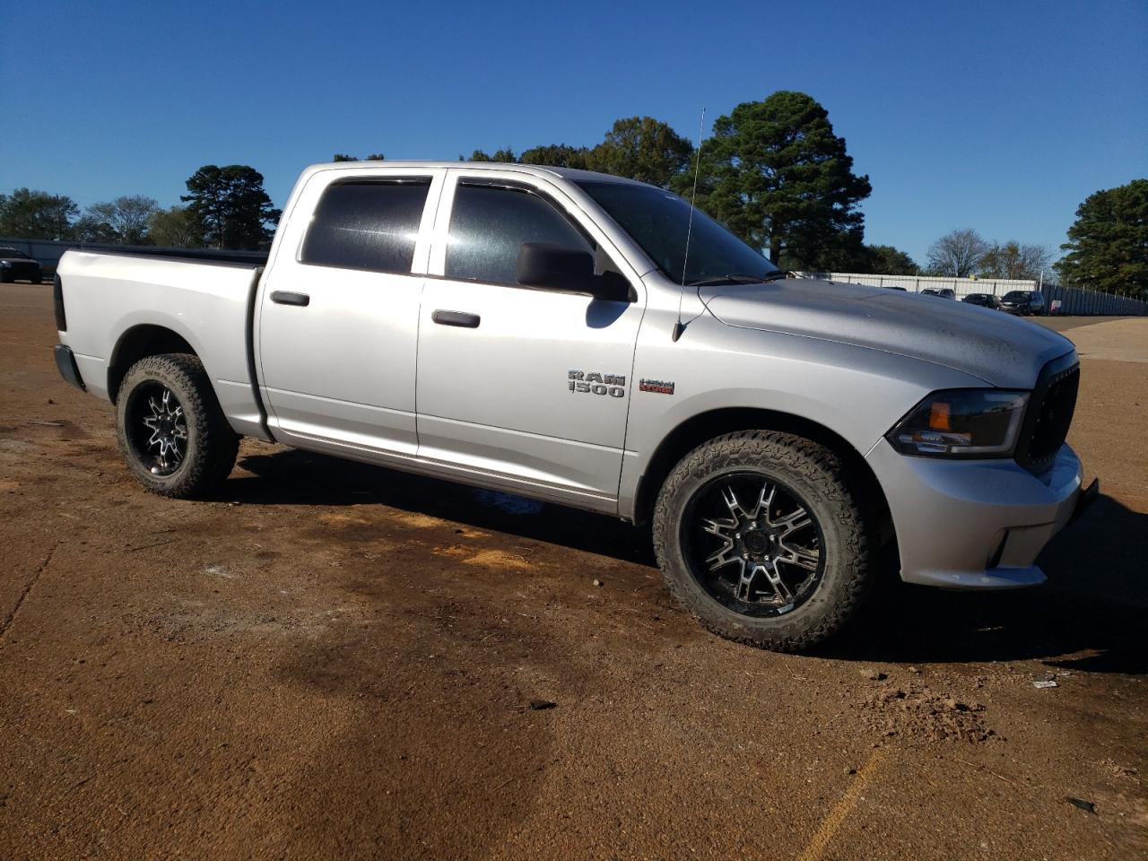 Lot #2979102985 2016 RAM 1500 ST