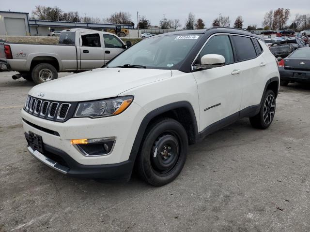 VIN 3C4NJDCBXJT206857 2018 JEEP COMPASS no.1