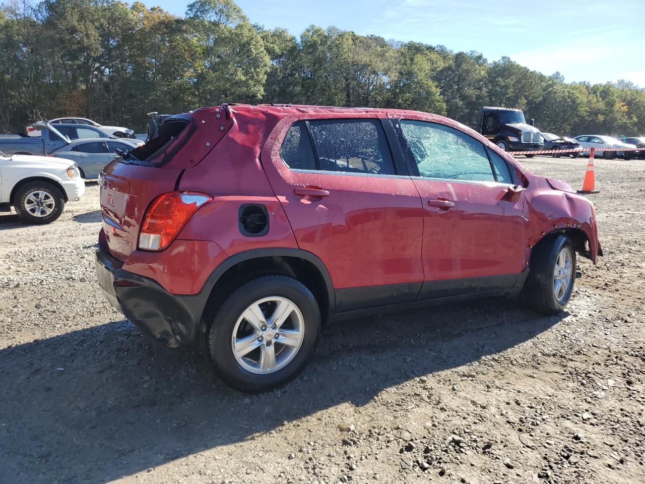 Lot #2989137703 2015 CHEVROLET TRAX 1LT