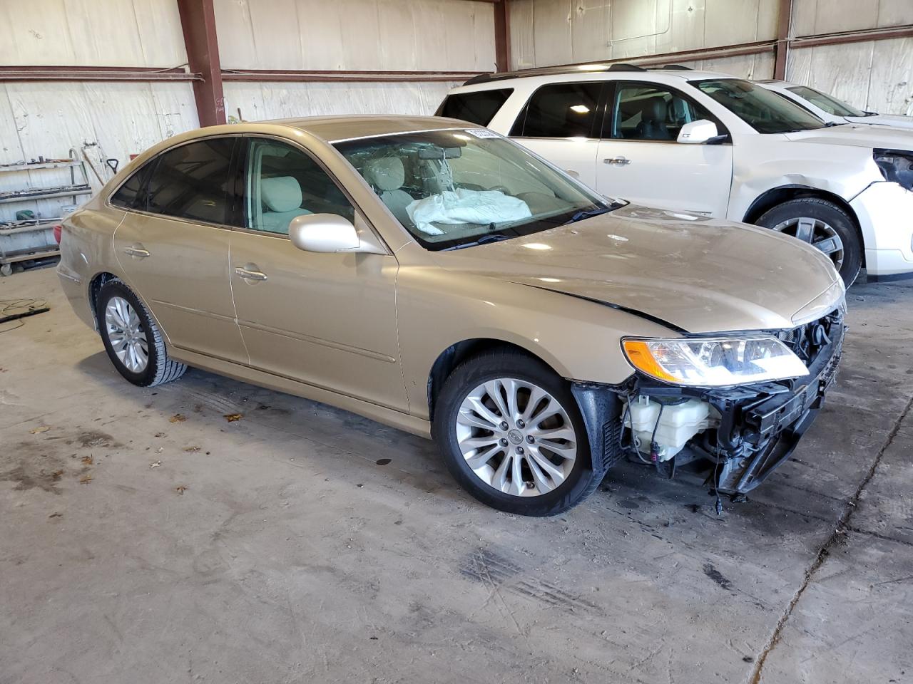 Lot #2991732199 2011 HYUNDAI AZERA GLS