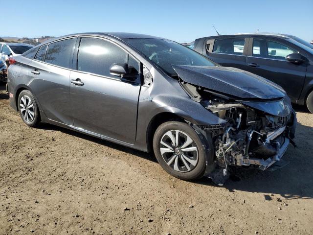 VIN JTDKARFP5H3056993 2017 Toyota Prius no.4