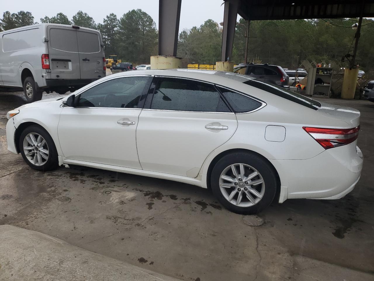 Lot #3024394531 2013 TOYOTA AVALON BAS