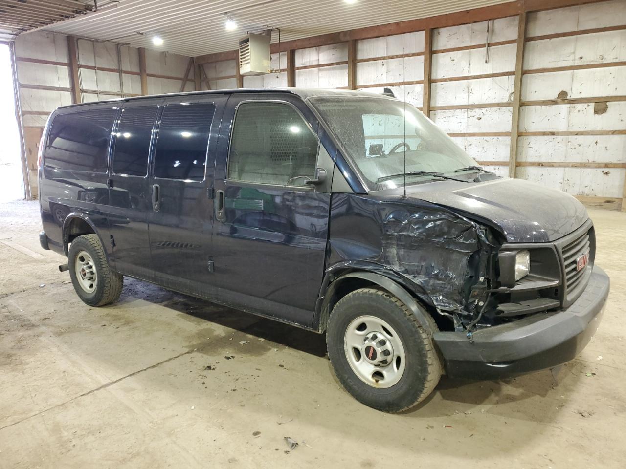 Lot #3027086799 2016 GMC SAVANA G25