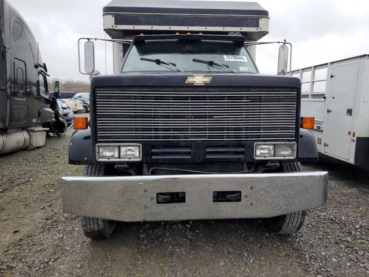 Lot #2993294887 1989 CHEVROLET C6500 C7D0