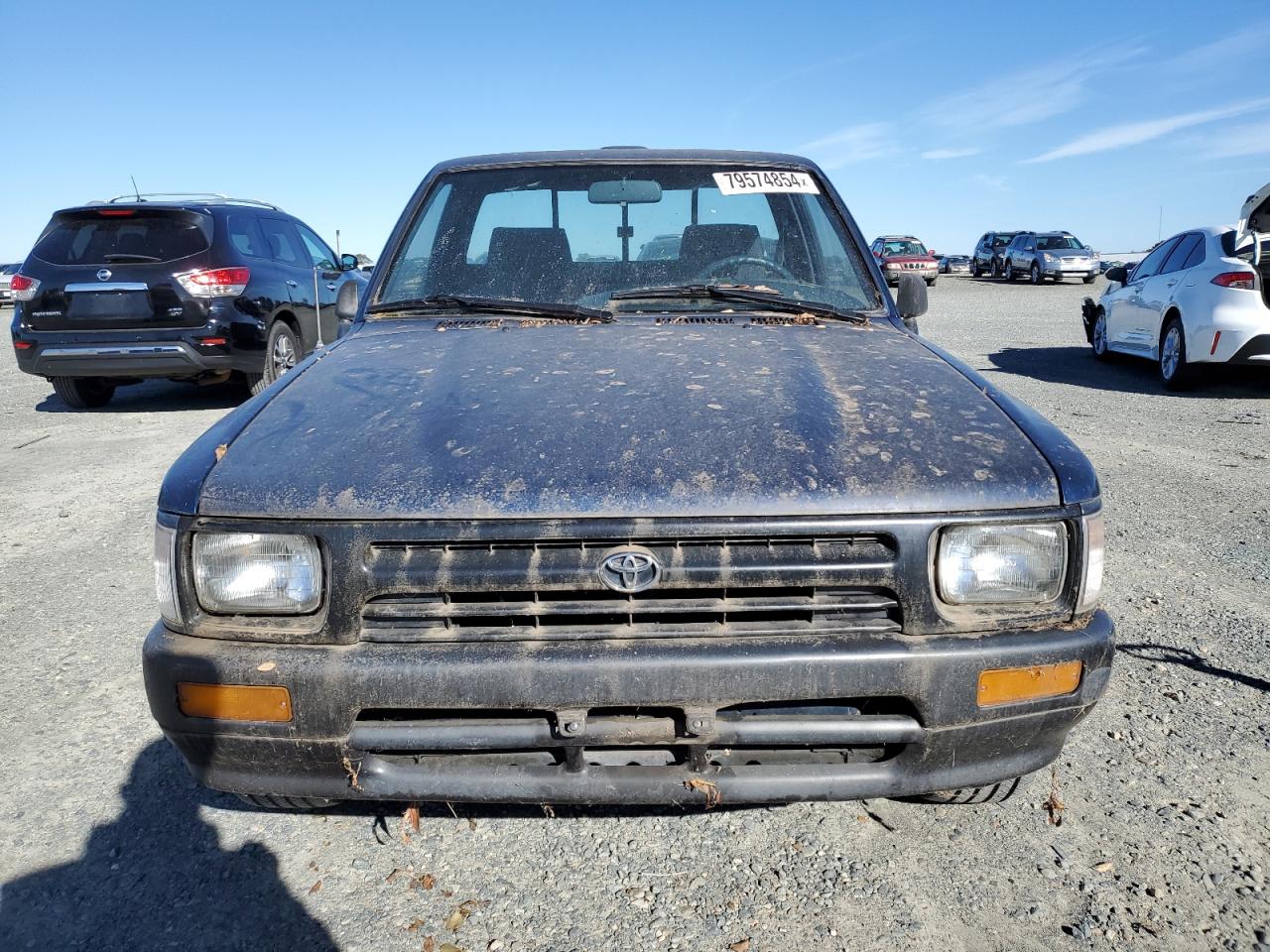 Lot #3028381828 1994 TOYOTA PICKUP 1/2