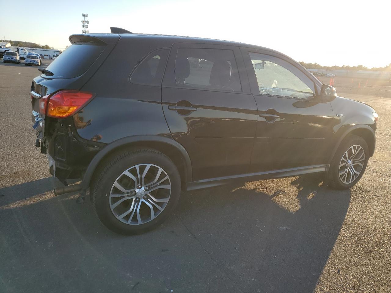 Lot #2991392014 2018 MITSUBISHI OUTLANDER