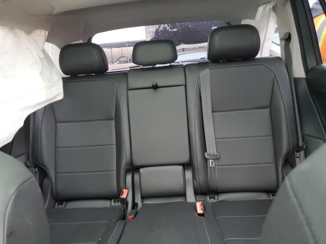 2018 VOLKSWAGEN TIGUAN SE - 3VV2B7AX8JM120121