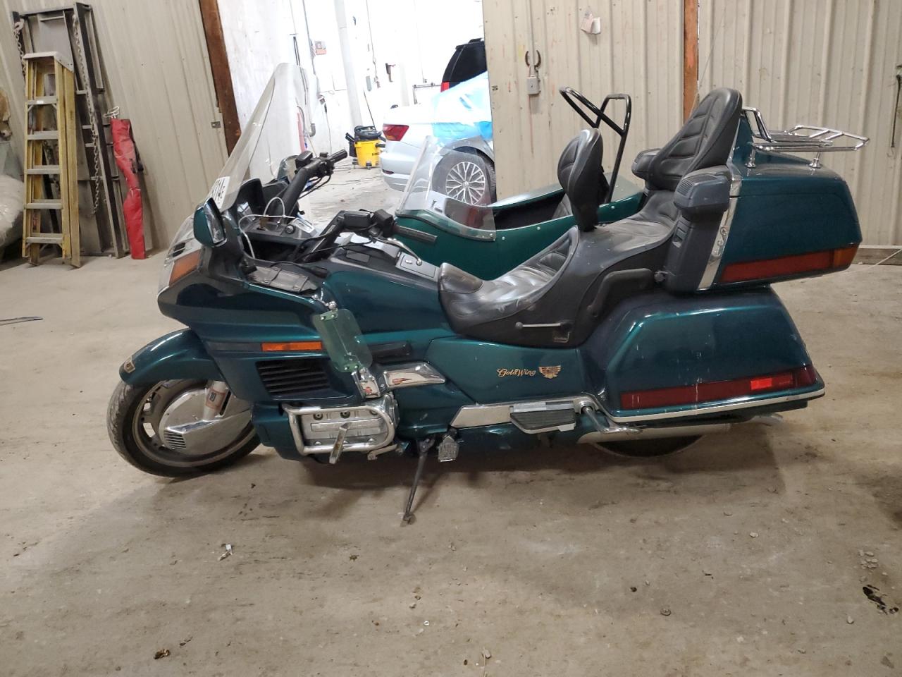 Lot #2974791187 1995 HONDA GL1500 A/2