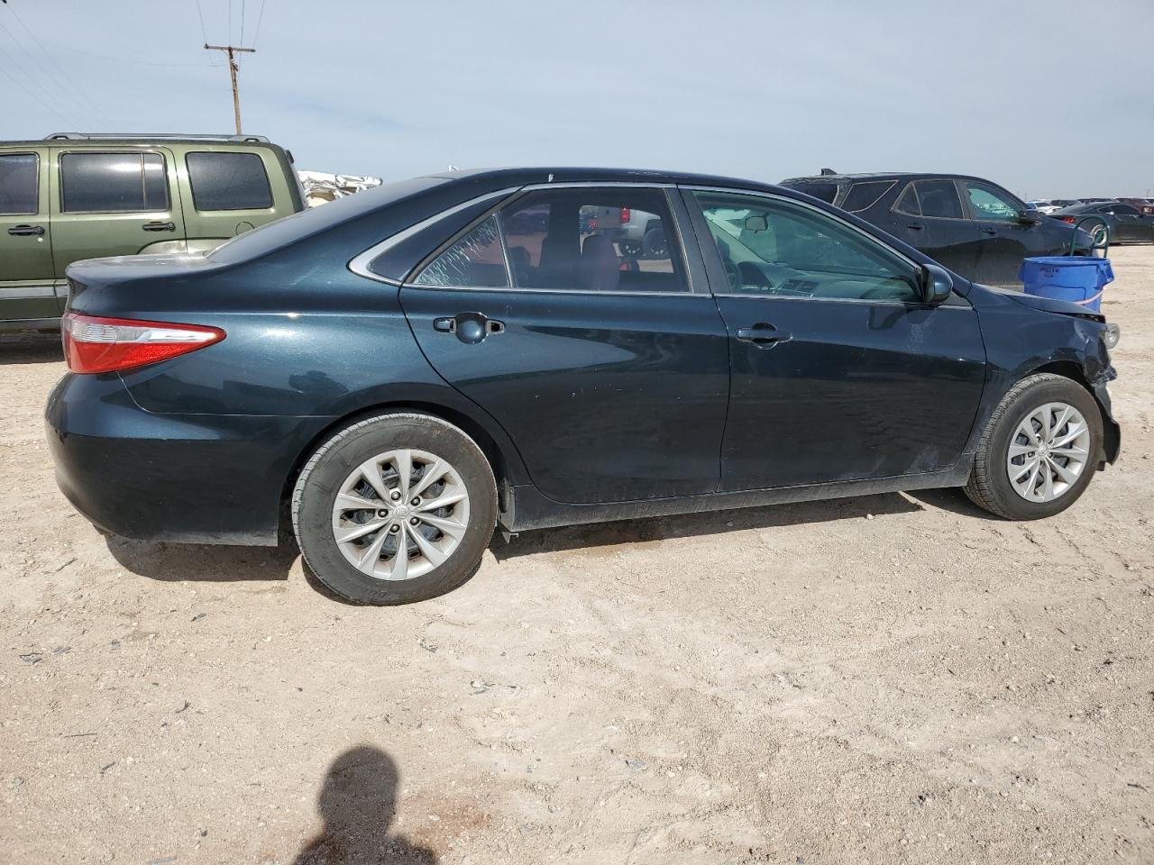 Lot #3021131224 2015 TOYOTA CAMRY LE