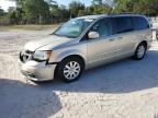 CHRYSLER TOWN & COU photo